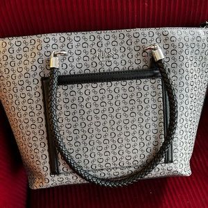 GUESS LA Gray and Black Tote Purse